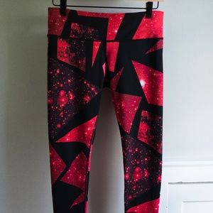ALO YOGA Airbrush Leggings in Volcano Space